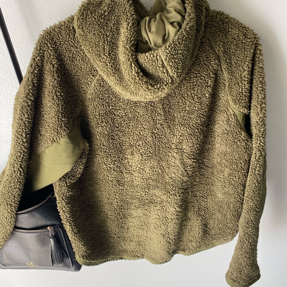 Nike Medium Jacket - image 2